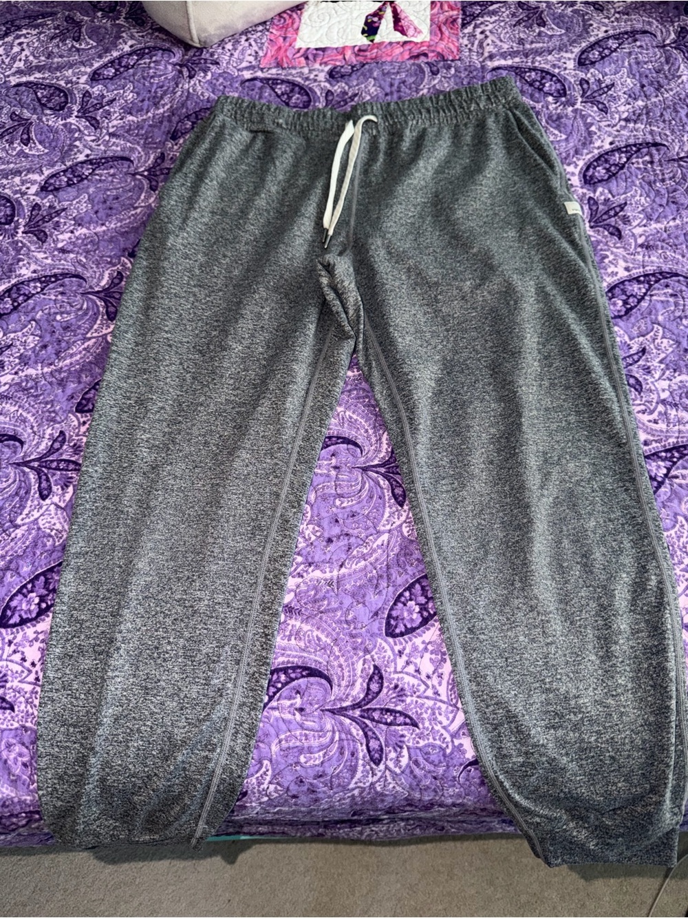 Vuori Women’s Performance Jogger Heathered Black